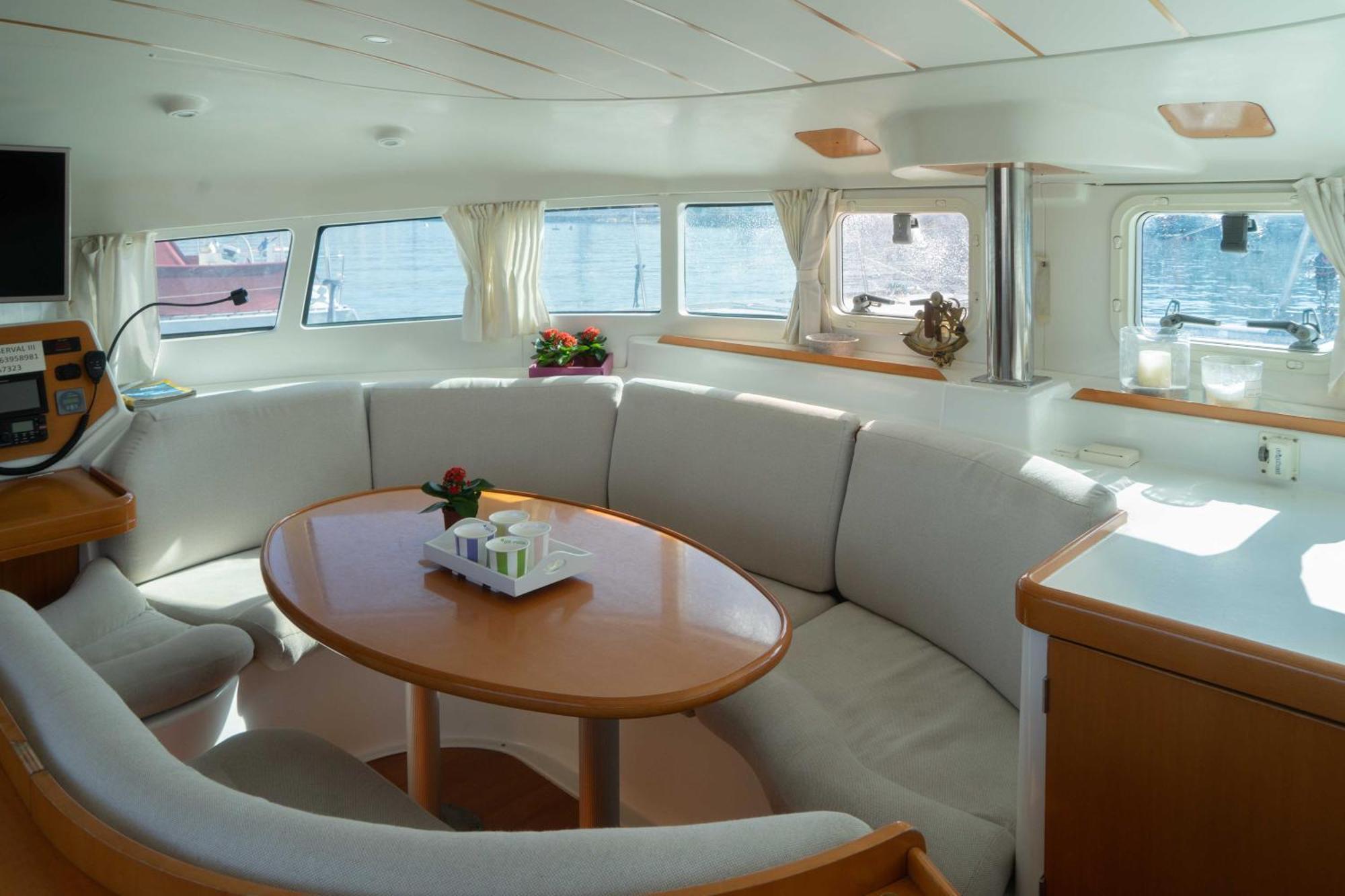 Catamaran Orion * Vigo