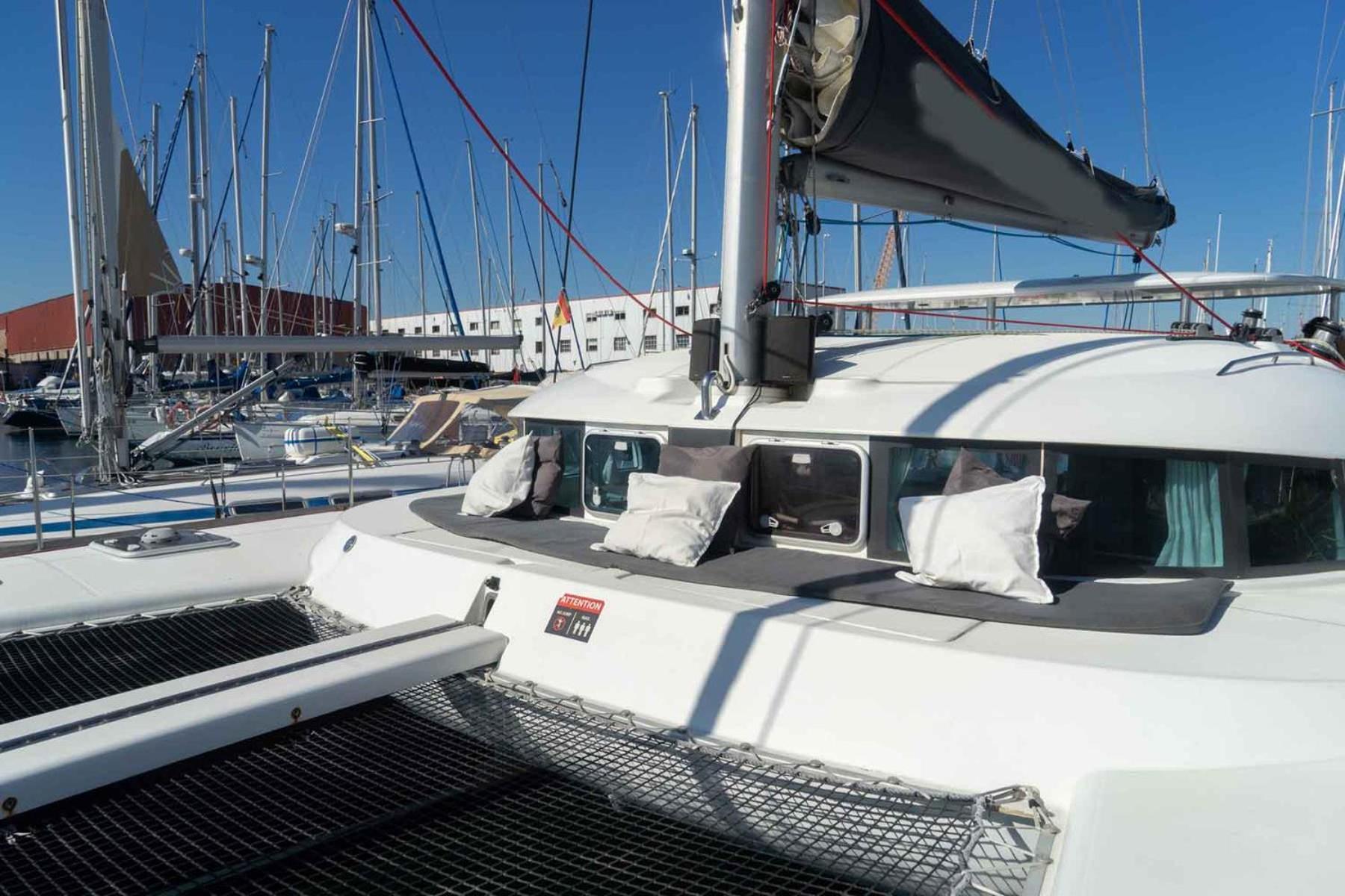Catamaran Orion